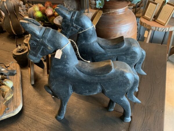 Oud Houten Paard Old Black
