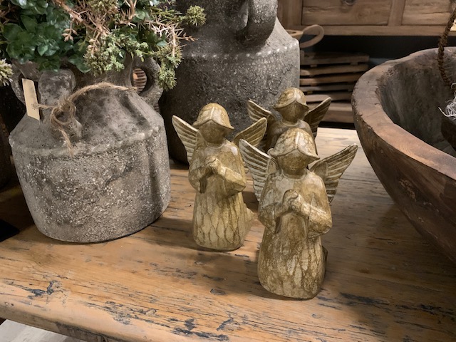 Polystone Engel Knielend Groot Naturel