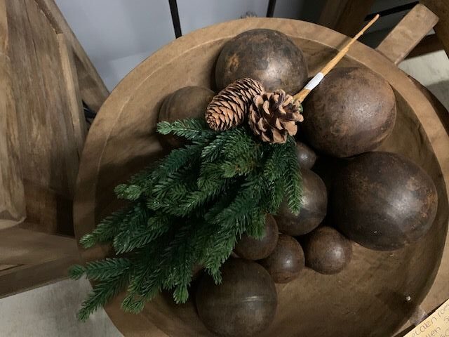 Dennentak Kunst met Dennenappels 40cm