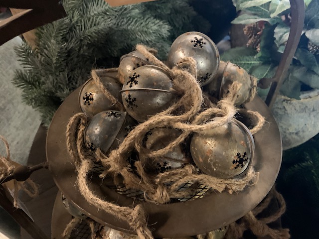 Roest Rinkelbal met Touw S Ø 6cm