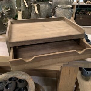 Alternative view of Plateau Met Lade Teak