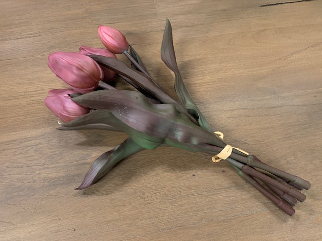 Real Touch Tulpen Met DONKER Blad Roze Kort 30cm