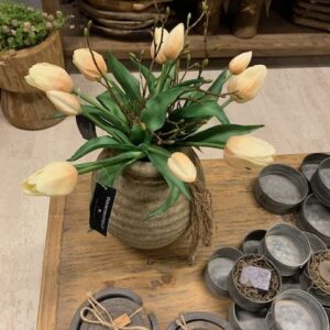 Alternative view of Real Touch Tulpen Creme Kort 30cm 5 Stelen