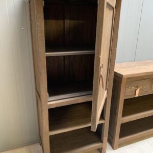 Alternative view of Kast 1 Deur Driftwood