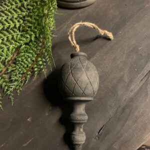 Alternative view of Luksa Houten Kerstklos Carol 03